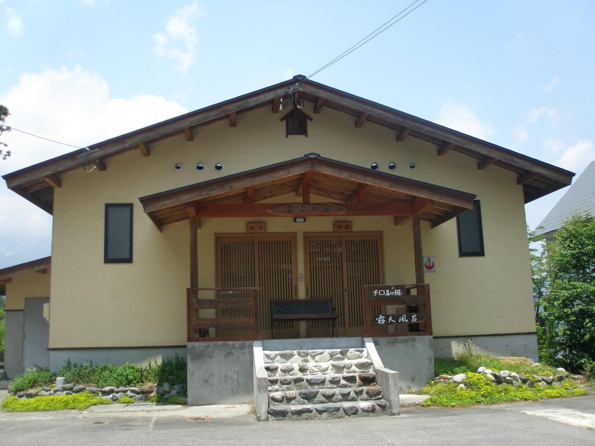 Alpine Wind Bed & Breakfast Hakuba Exterior photo