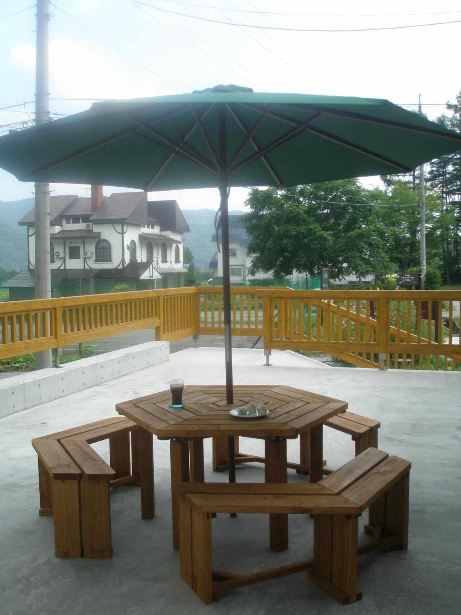 Alpine Wind Bed & Breakfast Hakuba Exterior photo