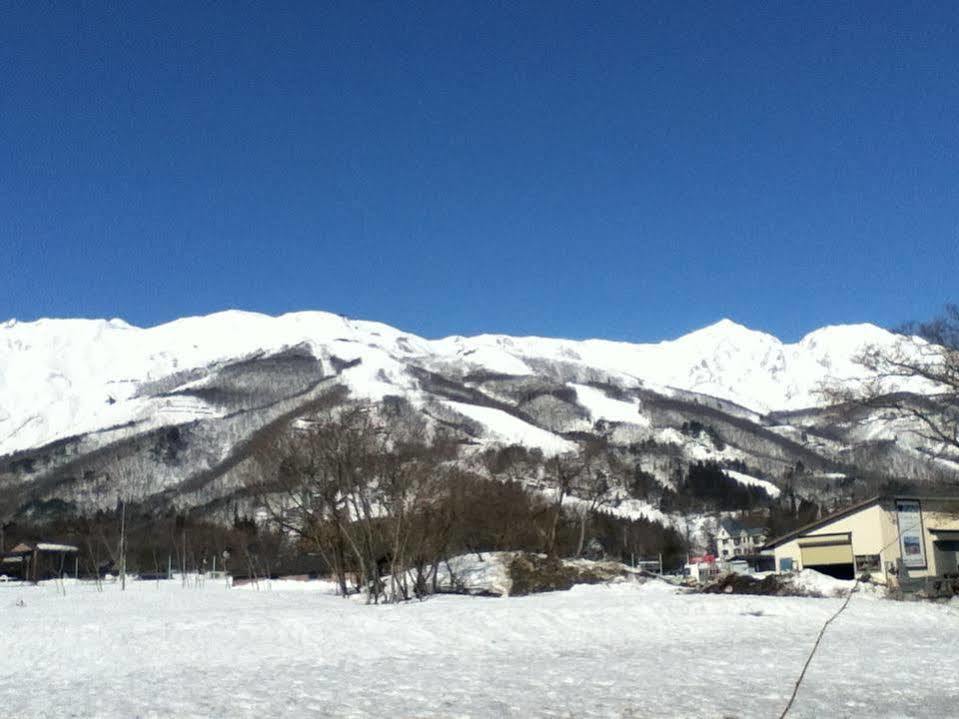 Alpine Wind Bed & Breakfast Hakuba Exterior photo